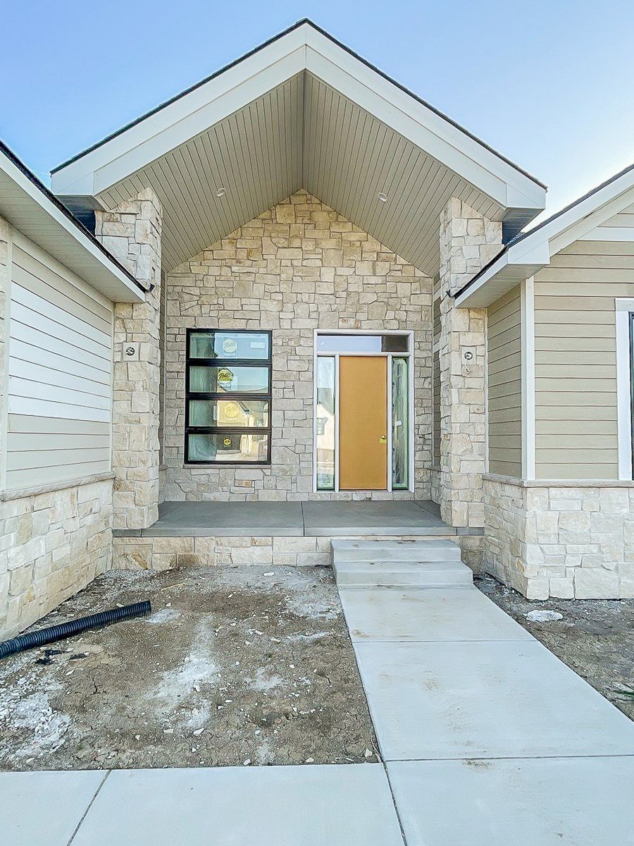 EdwardsStone_'s tweet photo. This #ElementHomes project will be featured in the upcoming #HBAL Parade of Homes. Check it out in person, May 14th-21st!
Stone Featured: Cottonwood | Ashlar
#EdwardsStone #ElementHomes #HBAL #ParadeOfHomes #NaturalStone https://t.co/i1j1YIf7Ky