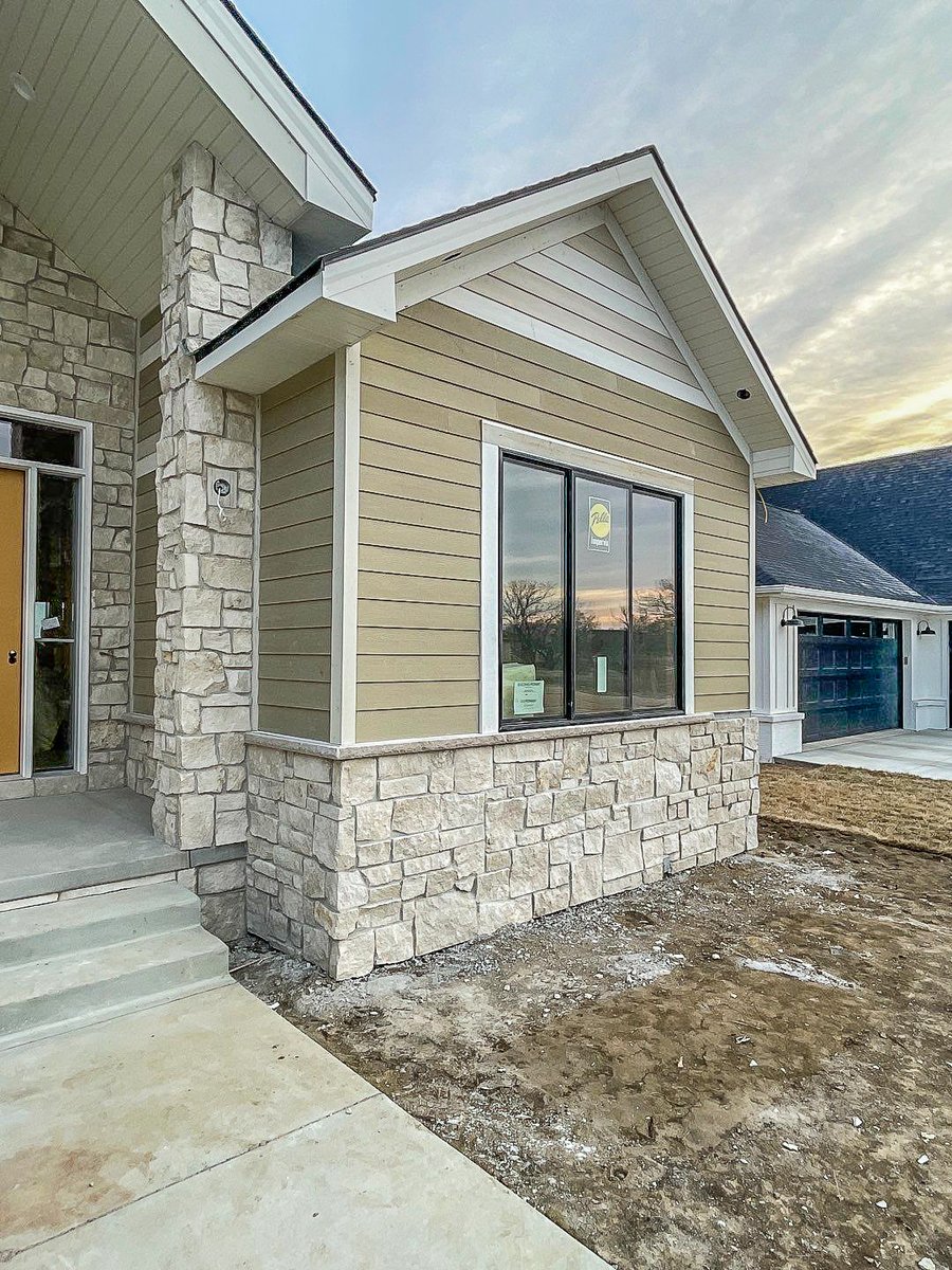 EdwardsStone_'s tweet photo. This #ElementHomes project will be featured in the upcoming #HBAL Parade of Homes. Check it out in person, May 14th-21st!
Stone Featured: Cottonwood | Ashlar
#EdwardsStone #ElementHomes #HBAL #ParadeOfHomes #NaturalStone https://t.co/i1j1YIf7Ky