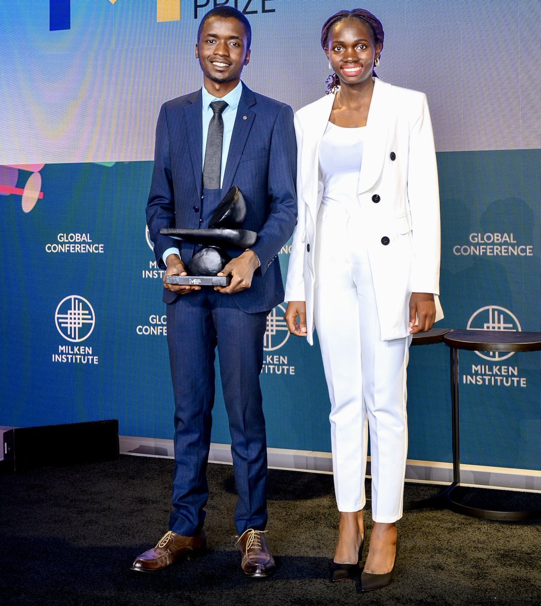 karpolax's tweet photo. Big news from Karpolax HQ! We are ecstatic to announce that we have won the Milken Motsepe prize of $300,000. This prize is a sweet reward for all the farmers out there and a dedication to bringing delicious, healthy fruit products to your table. #Karpolax #MilkenMotsepePrize https://t.co/XkryBQwEsO