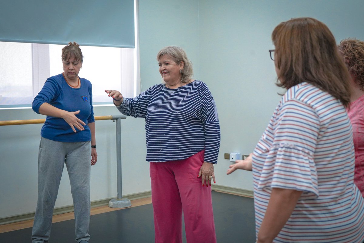 ccmch_'s tweet photo. ¡Seguimos con los talleres en el @ccmch_ !
📸Taller "Danza Conciencia Plena" dirigido a adultos mayores y "Teatro de Títeres" para jóvenes y adultos entre 16 y 25 años.
Ingresa a https://t.co/q9bSZKdCZz e inscríbete en nuestras actividades👀
#Soyprotagonista #Ccmch #Chillán https://t.co/5hWxFYt9dX