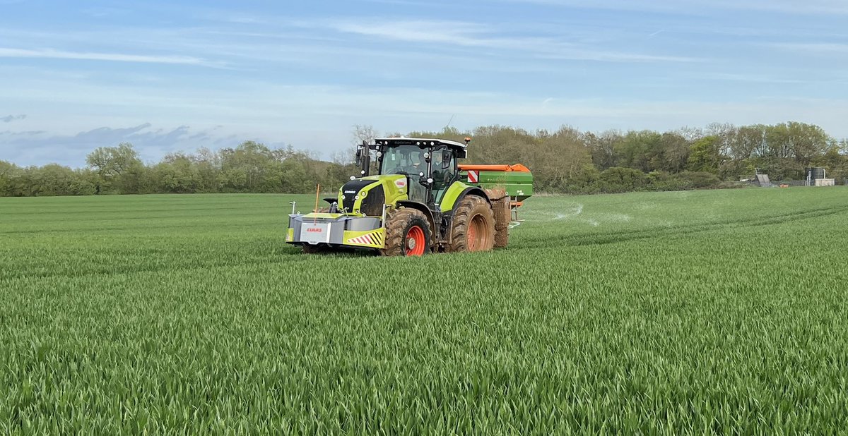 CLAAS_Eastern's tweet photo. Beautiful day in Lincolnshire for James to get to grips with our Demo CLAAS AXION CMATIC tractor.  CMATIC is so simple to use and obtain max efficiency #CMATIC https://t.co/39JebGDd2v