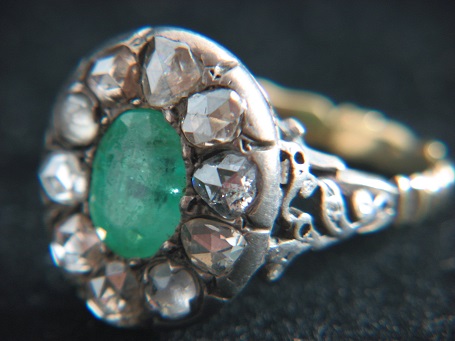 Nobel_Antiques's tweet image. A beautiful #Georgian era emerald and #rosecutdiamond ring. #Silvertop , #Circa1830's
#antiquejewelry
santamonicajeweler.com
