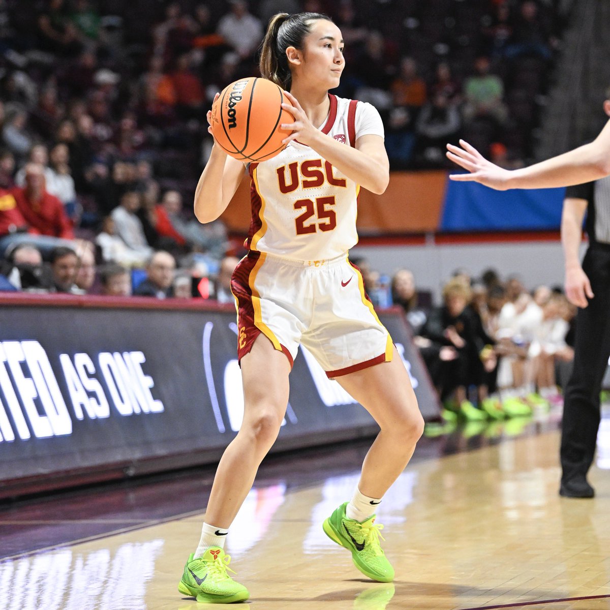 USCWBB's tweet photo. Taking care of business in the classroom.

Congratulations to @alysonmiura24, @IndiaOtto and @ClariceAkunwafo on being named to the 2023 Winter Academic Honor Roll! 📚✌️ https://t.co/WPLi5G2wFK