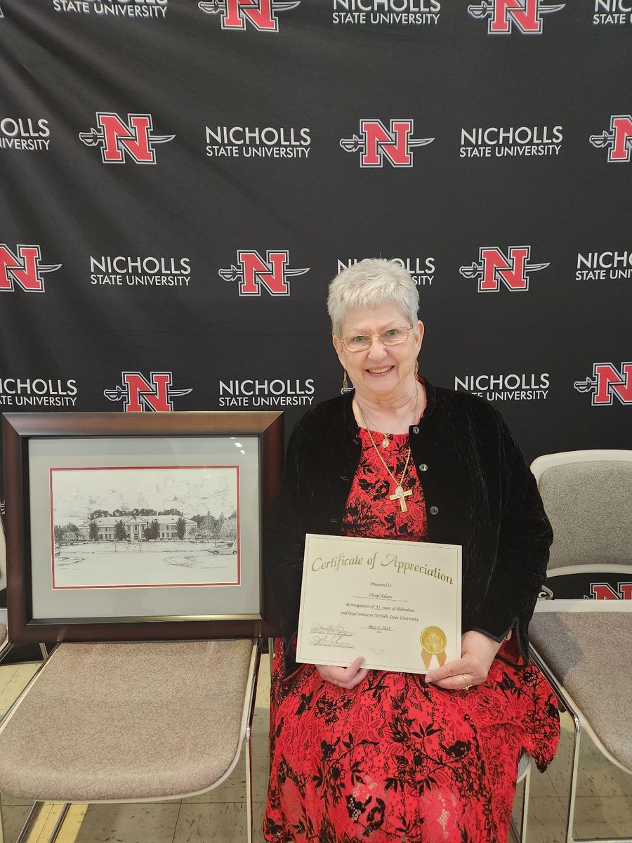 NichollsLibrary's tweet image. Congrats to Cain, April, Brandy, William, and Cheryl for your many years of service! Cheryl got an award for 35 years of service!!