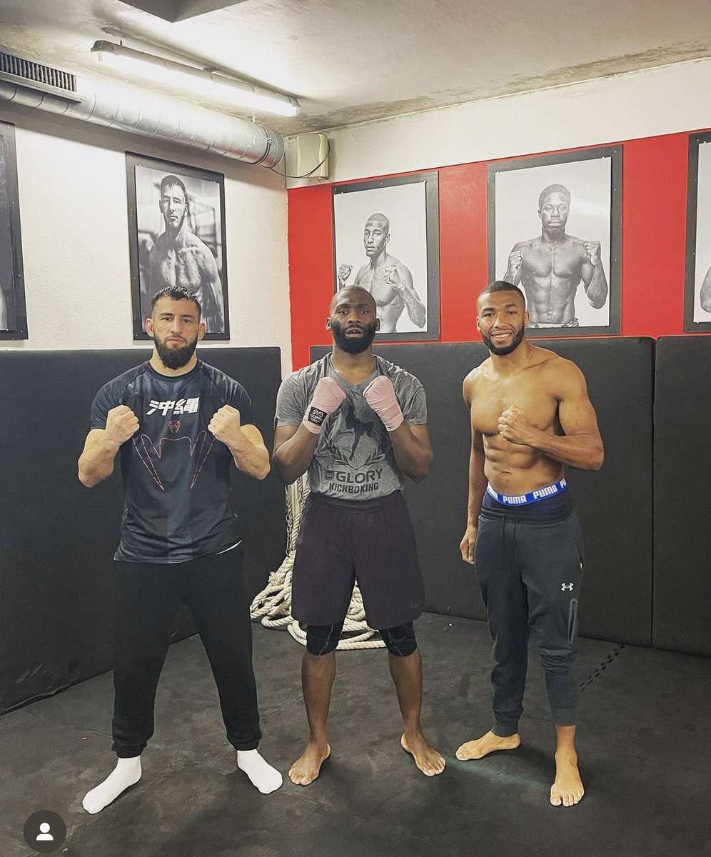 th🇦🇱 on Twitter "Doumbe c’est un petit Welter hein il a le même gab