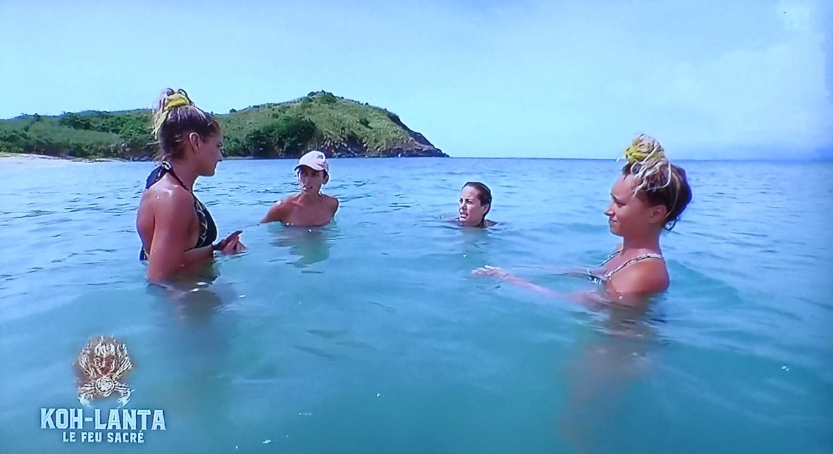 Ju3003's tweet photo. "comment ça va les sans famille ?" 😭😭😭 #KohLanta https://t.co/DZo36DnYYW