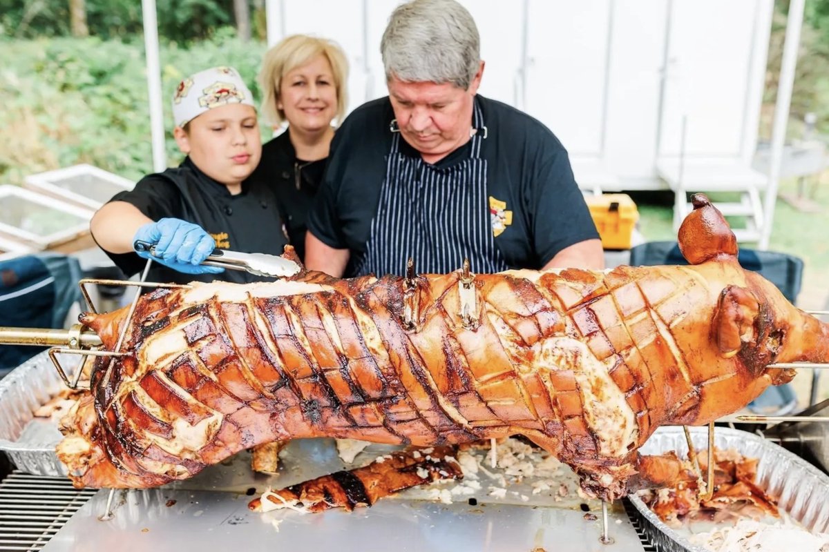 A big shout out to our friends at Señor Hogs in Qualicum Beach, BC who have recently launched their website senorhogsroadhouse.com 🙌

If you are in Vancouver Island this summer and are interested in Pig Roasts or BBQ catering, make sure to go check them out 😃

#pigout #BBQ