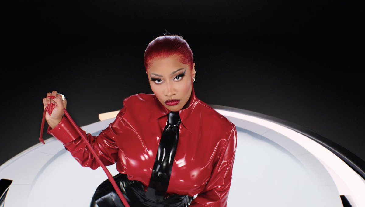 PopCrave's tweet photo. Nicki Minaj in the music video for “Alone.” https://t.co/IoeSXvryH2