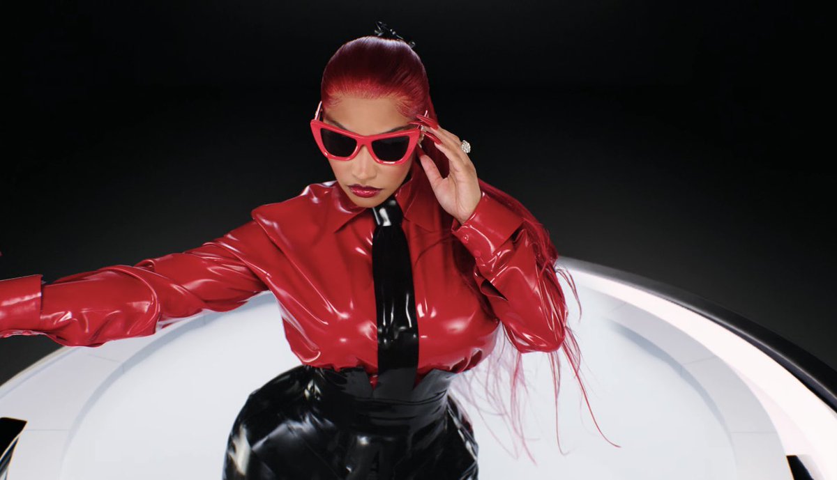 PopCrave's tweet photo. Nicki Minaj in the music video for “Alone.” https://t.co/IoeSXvryH2