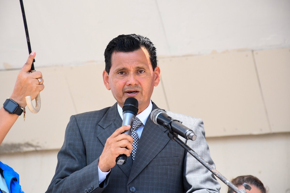 GoberElOro's tweet photo. En delegación del Gdor. Byron Zapata, el jefe político @NicolasPineda_ participó del lanzamiento de la campaña de vacunación 2023 contra la poliomielitis, sarampión y rubéola. 

El objetivo es prevenir estas enfermedades en niñas y niños de 1 y 12 años en todo el país.

@Salud_Ec https://t.co/4xDyfOaAym