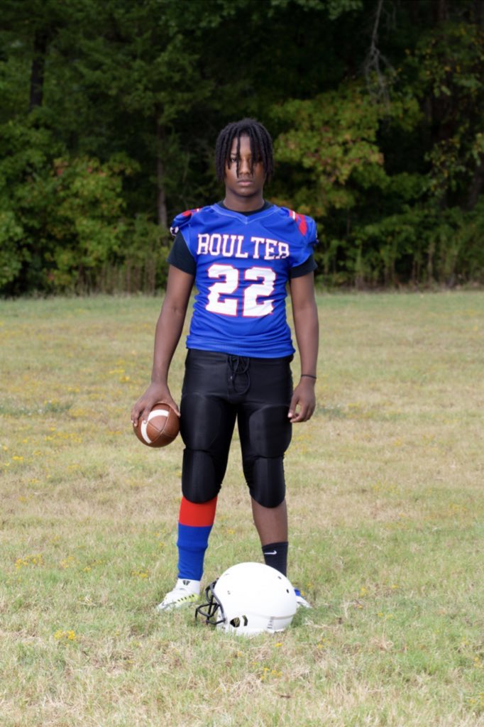 KordeAkins's tweet photo. Can’t wait for that 🏈 to come for #tylerhigh class 27’ https://t.co/7VZrqiPqmP
