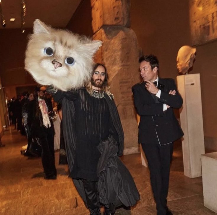 The way Jared leto swung that pussy over his head was impressive 😅

#MetGala2023