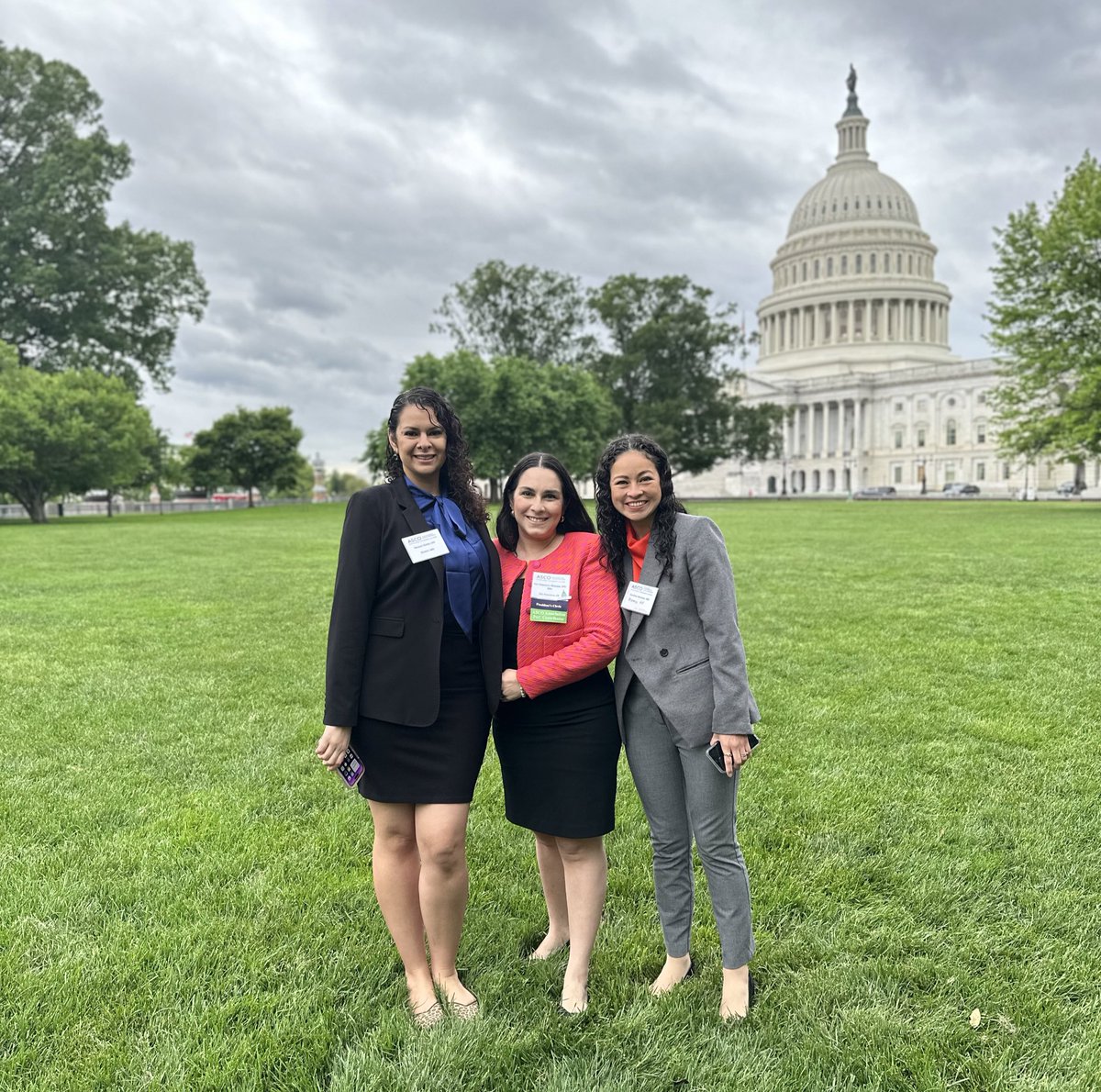 🎉 The @Florez_Lab takes on #CapitolHill 🎉 Excited to be at #ASCOAdvocacySummit with @NarjustFlorezMD @BernabeCarolina & (missing from pic) @inas_md advocating for #CancerResearch, patients with #Cancer , and #HealthEquity 📸 cred: @sarah_c_hopkins 🙏🏽 @ASCO @UCSFCancer