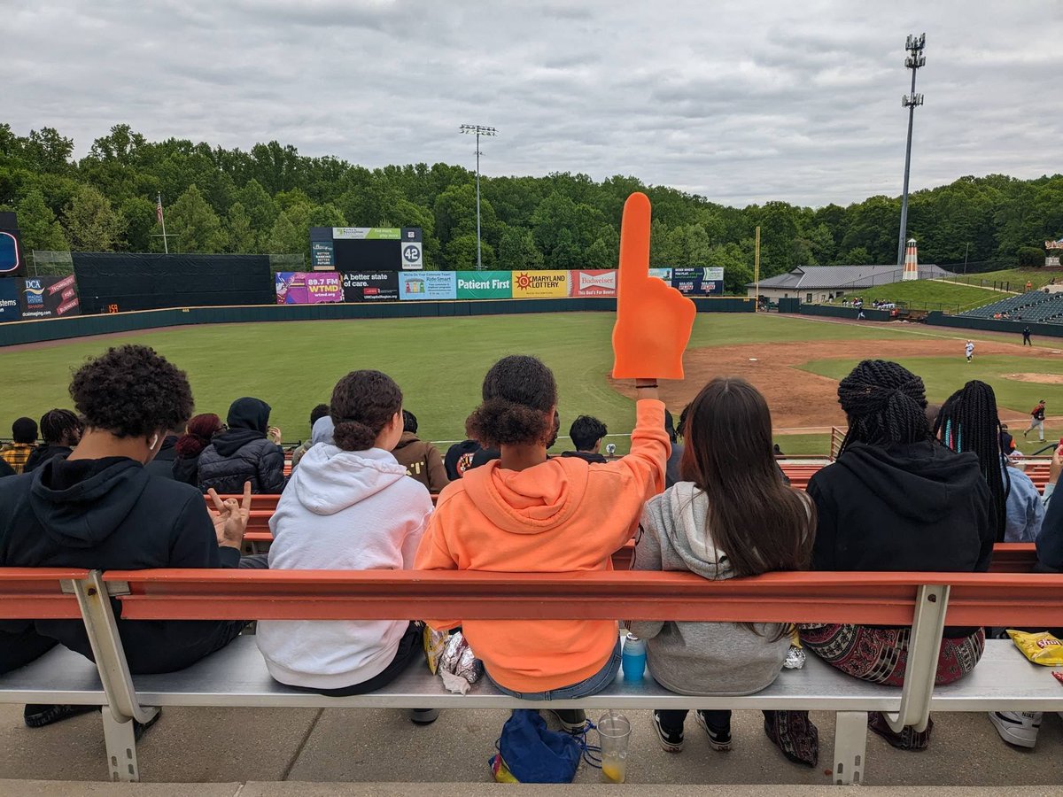 C_Keen17's tweet photo. Today we celebrated 100 of our #AACPSawesome IB MYP students from @MeadeHSAACPS by going to a @BowieBaysox game. Everyone had a great time. @aacps_ib @MeadeIB @principal_durr https://t.co/skgqndp5eb