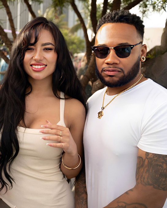 Pool Party w/ the twins! 👯&zwj;♀️ #rooftop #dayparty #Hollywood #thedoubletroubletwins #ZAYSTACKZ #SCUMLIFE<a href="/tag/rooftop"class="tags">#rooftop</a><a href="/tag/dayparty"class="tags">#dayparty</a><a href="/tag/hollywood"class="tags"><span>#hollywood</span></a><a href="/tag/zaystackz"class="tags"><span>#zaystackz</span></a><a href="/tag/scumlife"class="tags"><span>#scumlife</span></a><a href="/tag/thescumgod"class="tags"><span>#thescumgod</span></a>