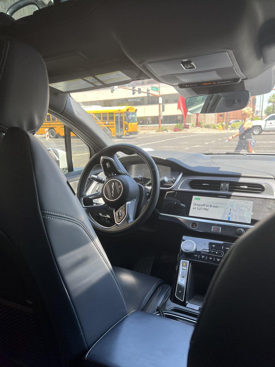 stlsportsmed's tweet image. I do like to try new things. 

So how about a self driving car? 😬

Honestly felt safer than some cab rides. Call me impressed!

@Waymo  @TheAMSSM #amssm2023