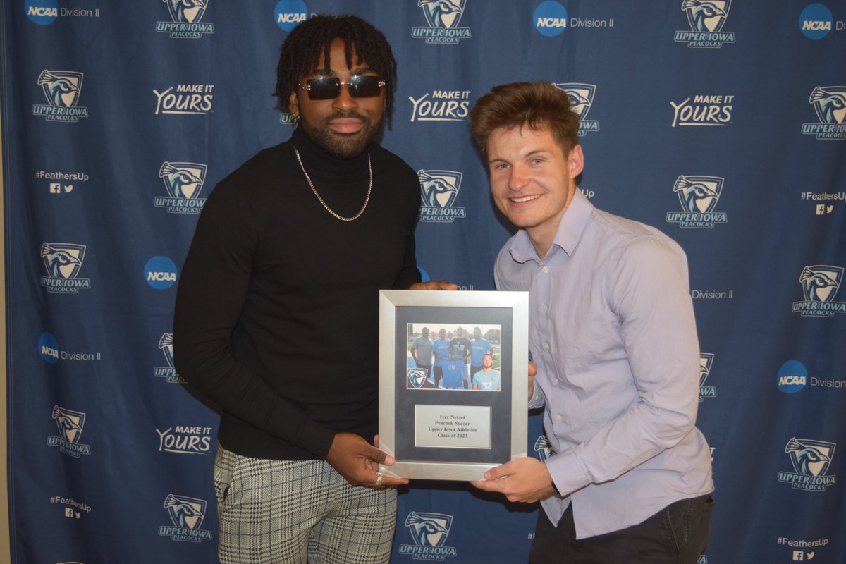 Last night we celebrated student excellence at the PETEY awards!

What a good looking bunch!

#PeacockSoccer