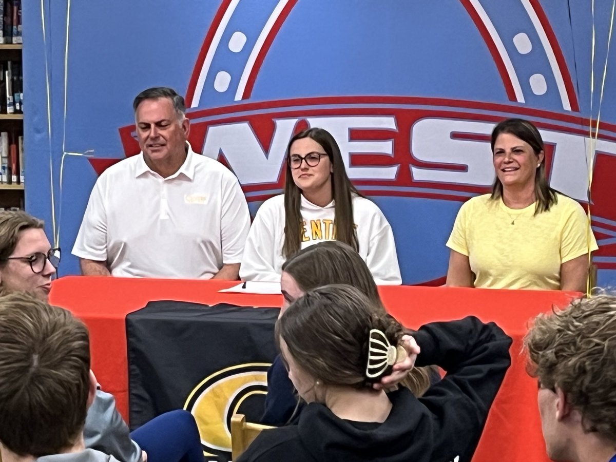 WJ_Athletics's tweet photo. Congrats to Caroline Short for signing to swim at Centre College! https://t.co/CDgjgdHnmN