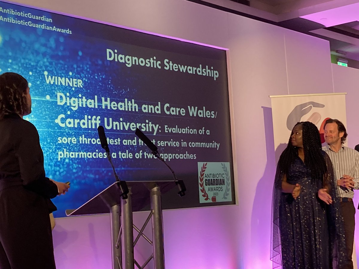 AntibioticLeeds's tweet photo. #amr #diagnostics award goes to @efi_mantz and team for #sorrthroattestandtreat  #antibioticguardianawards https://t.co/WAlI7DUlu4