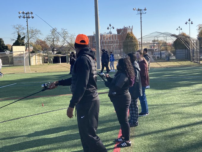 ACPSk12's tweet image. It’s National Physical Education and Sport Week! Did you know ACPS offers standard sports and activities as well as fishing, archery, swimming, skating and biking? We work with many community partners to enhance physical education opportunities for our students! #MoveInMay