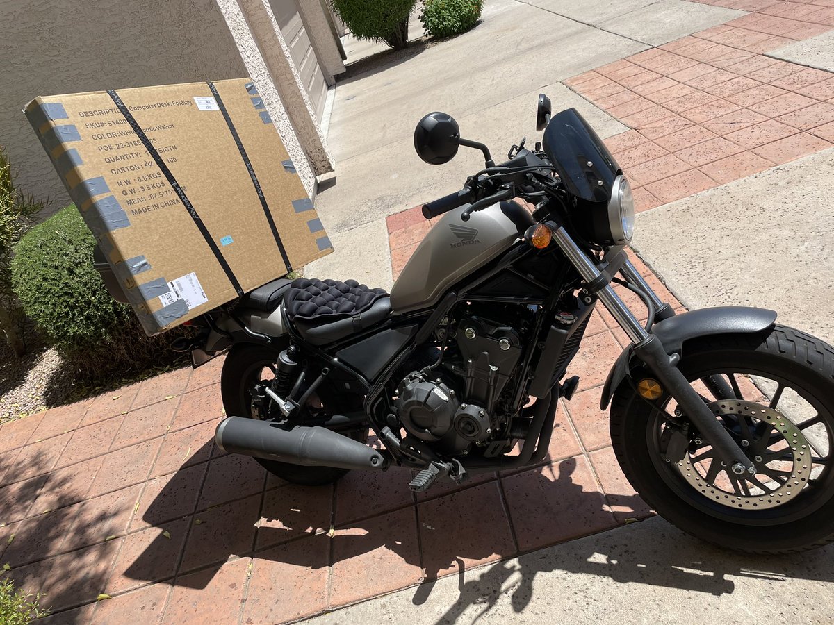 farago's tweet image. Don’t need no stinkin’ car

#amazonreturns #UPS