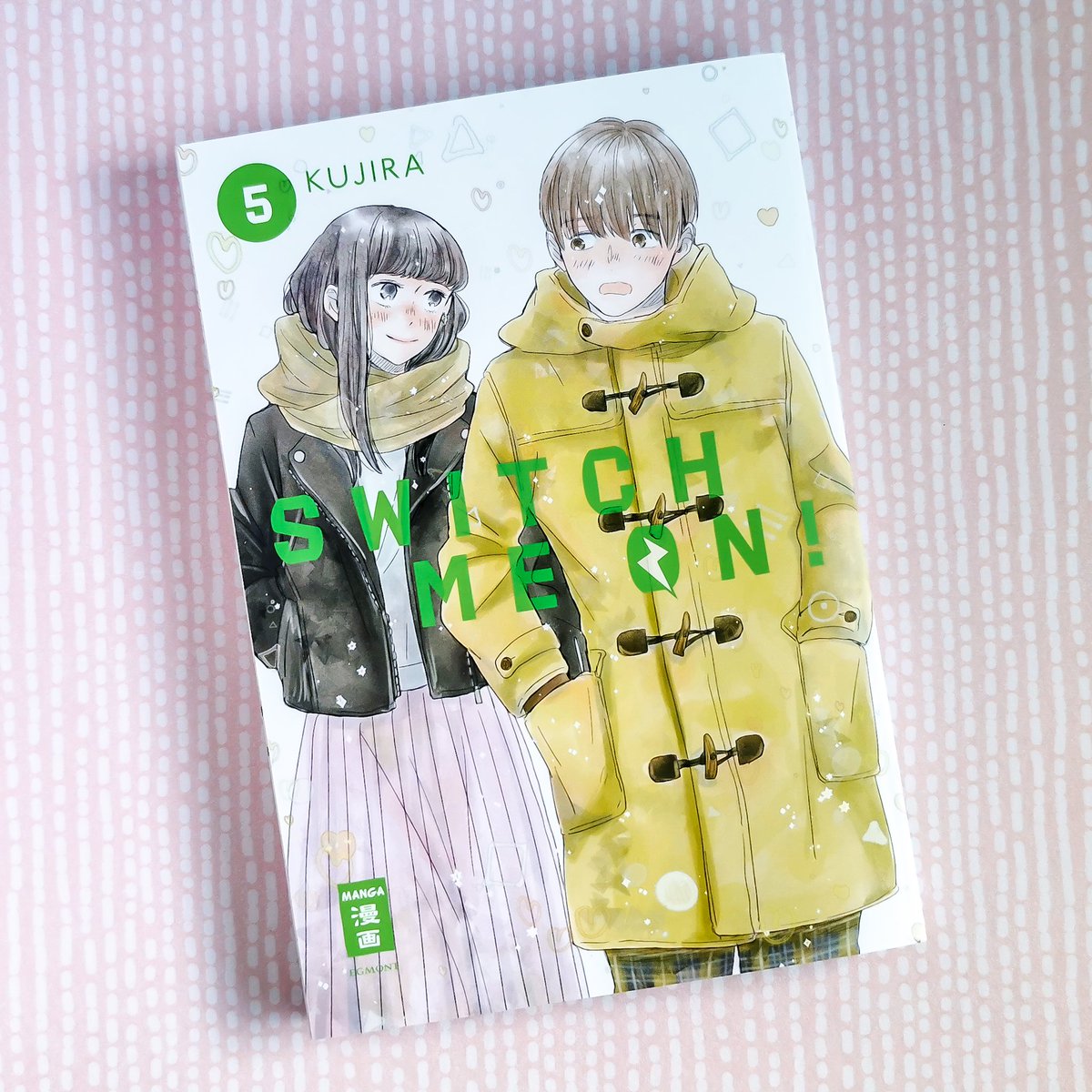 kirayuzu's tweet photo. #SwitchMeOn Band 5:
Dass das Zusammenleben nicht immer ganz leicht ist, merken Koyori und Hijiri sehr schnell. Außerdem sehen sie ich aufgrund der Arbeit trotzdem ziemlich selten. 
Allerdings reden die beiden wie immer rechtzeitig darüber. Wirklich vorbildlich! 
#MangaYear23 https://t.co/SCBjdi4bOo