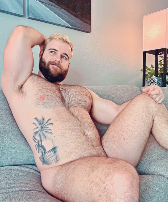 Just daydreaming about fucking some ass 🥰😮&zwj;💨 https://t.co/jRjlYKW82H