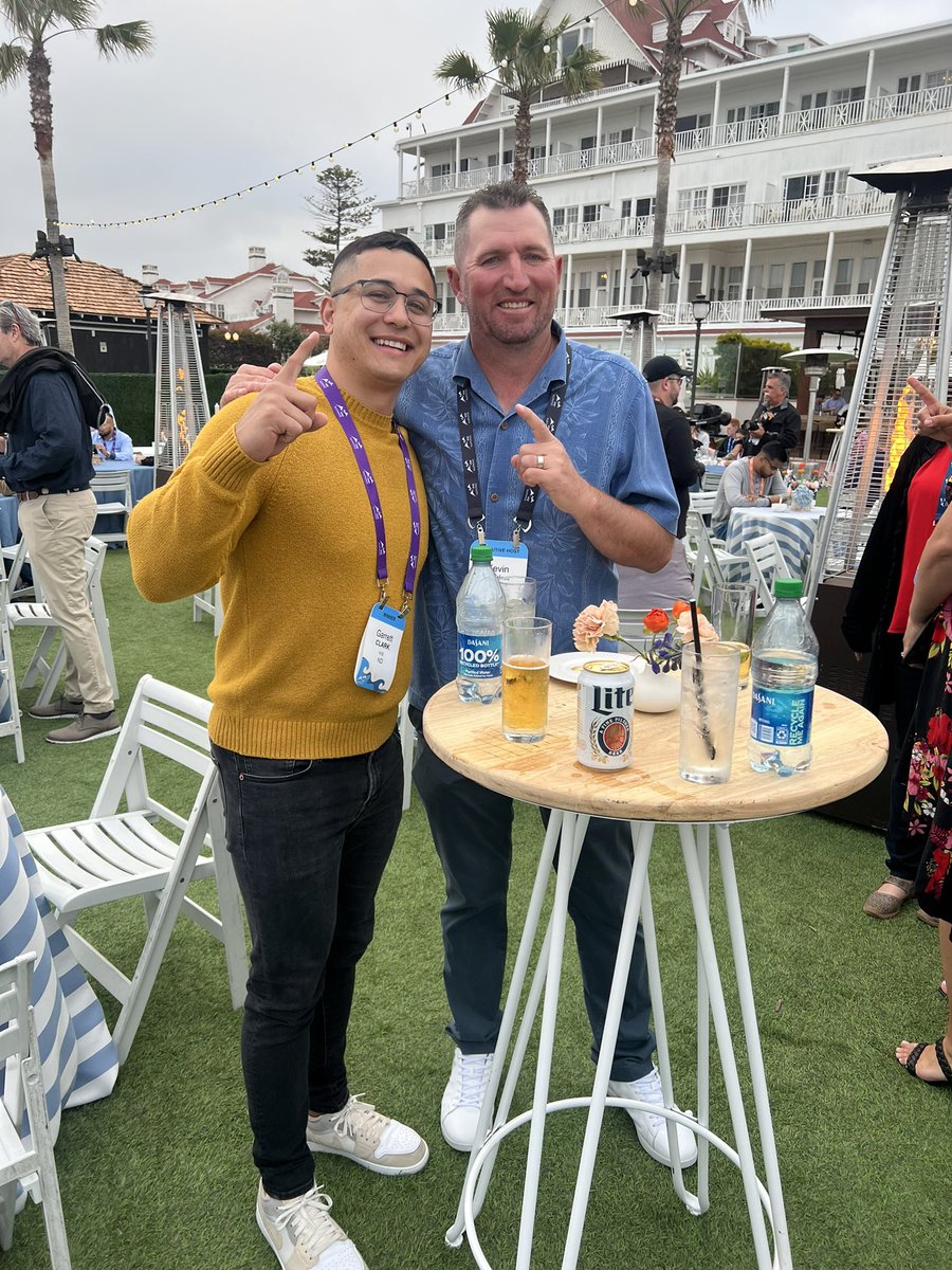 GarrettClarkIHX's tweet photo. SUMMMMITTTT 2022!!! All I can is WOW! AT&amp;T ND did their thing this year!!! Hotel del Coronado was absolutely stunning. Couldn’t be more proud to be on that stage receiving an award at the highest level. @andrew_oum @kdavies_ihx and Bryan thank you allowing me to be here. 💯🏨🔝🫡 https://t.co/LKKsIfe0Rh