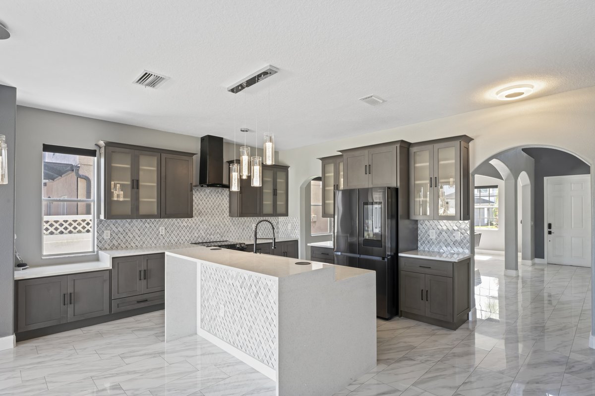 Hommati225's tweet image. WOW!! Come check out this spectacular SMART HOUSE home in the highly desirable community of Thousand Oaks East!

The 3D Tour starts in the stunning remodeled KITCHEN: hommati.com/3DTour-AerialV…

📍1433 LENTON ROSE COURT, TRINITY, FL 34655

#TrinityFL, #CortneyBain,...