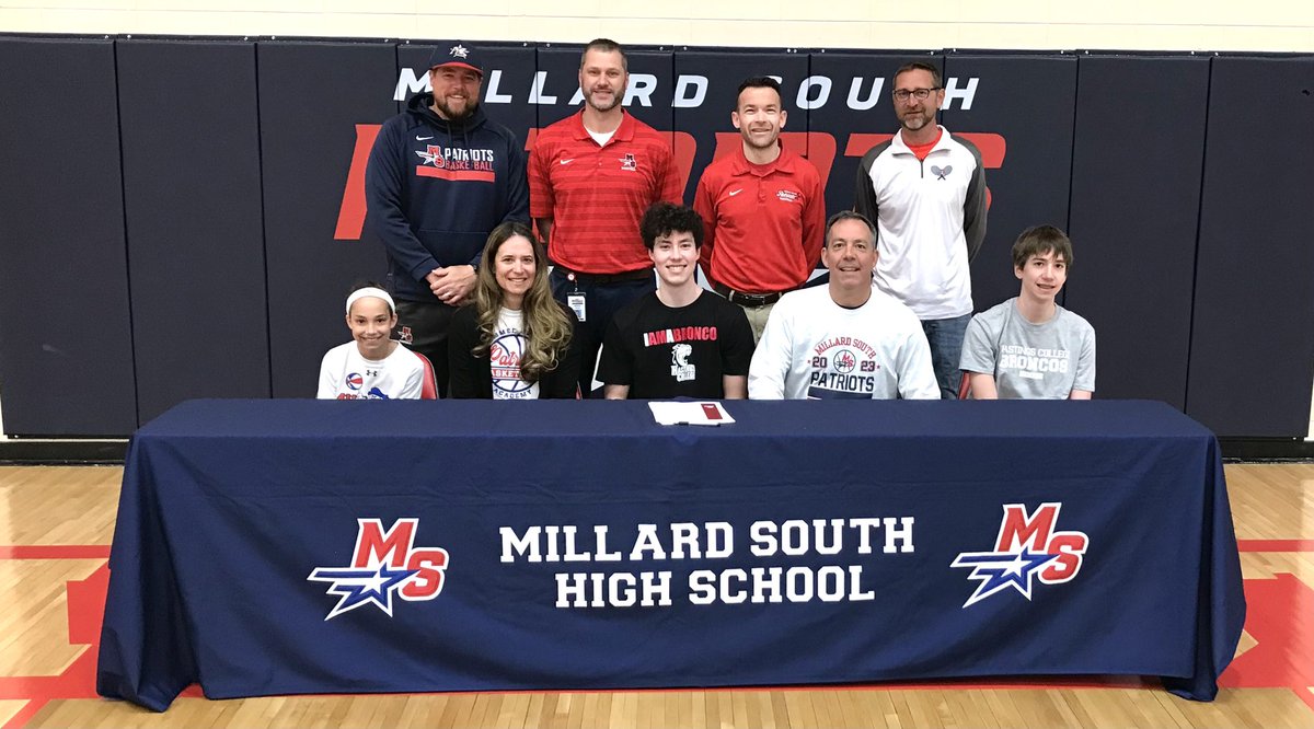 Congrats <a href="/BenBoudreau11/">Ben Boudreau</a> on signing with Hastings College!  #PatriotProud