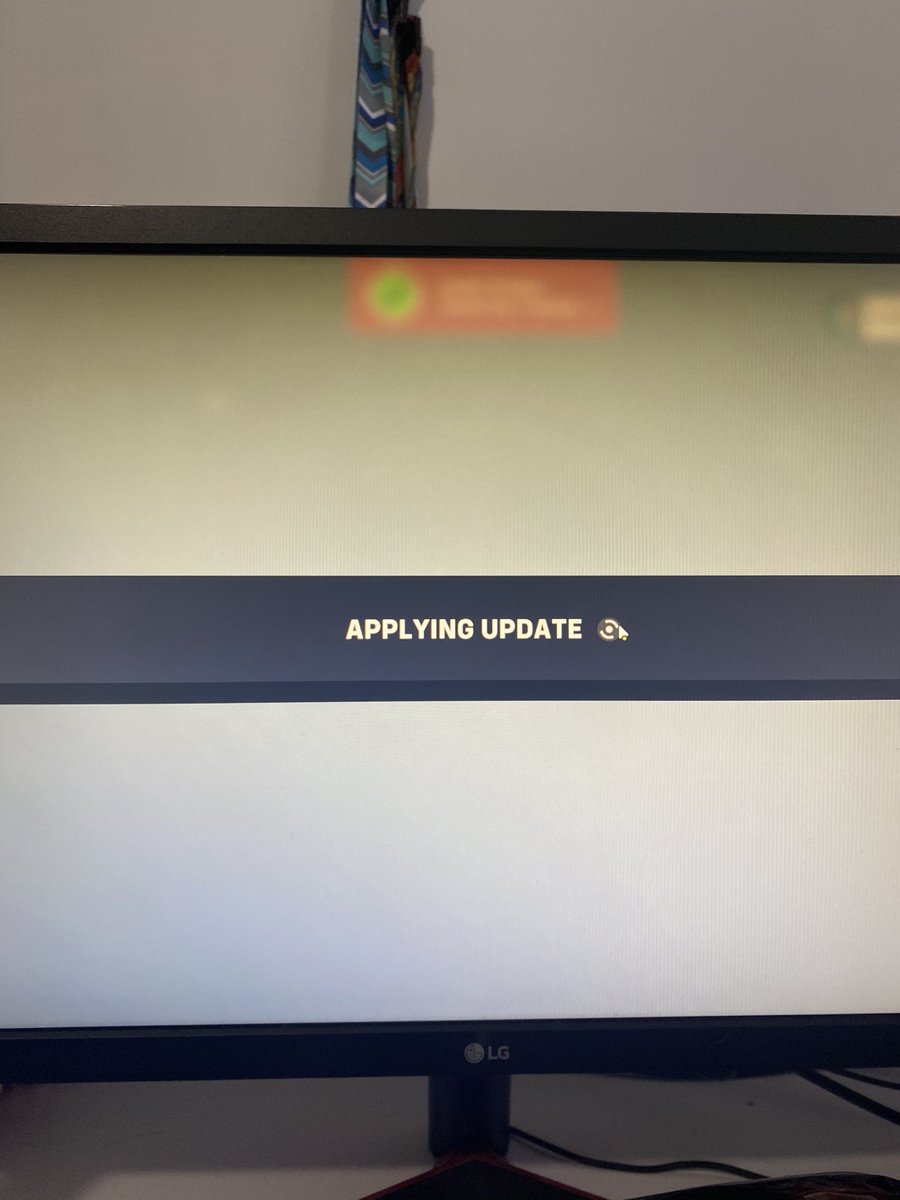 BRose1206's tweet photo. This is getting really annoying and now I’m suspended for 15 mins because I got stuck in this screen. 😒 #Blizzard issues https://t.co/Le0PgomelS