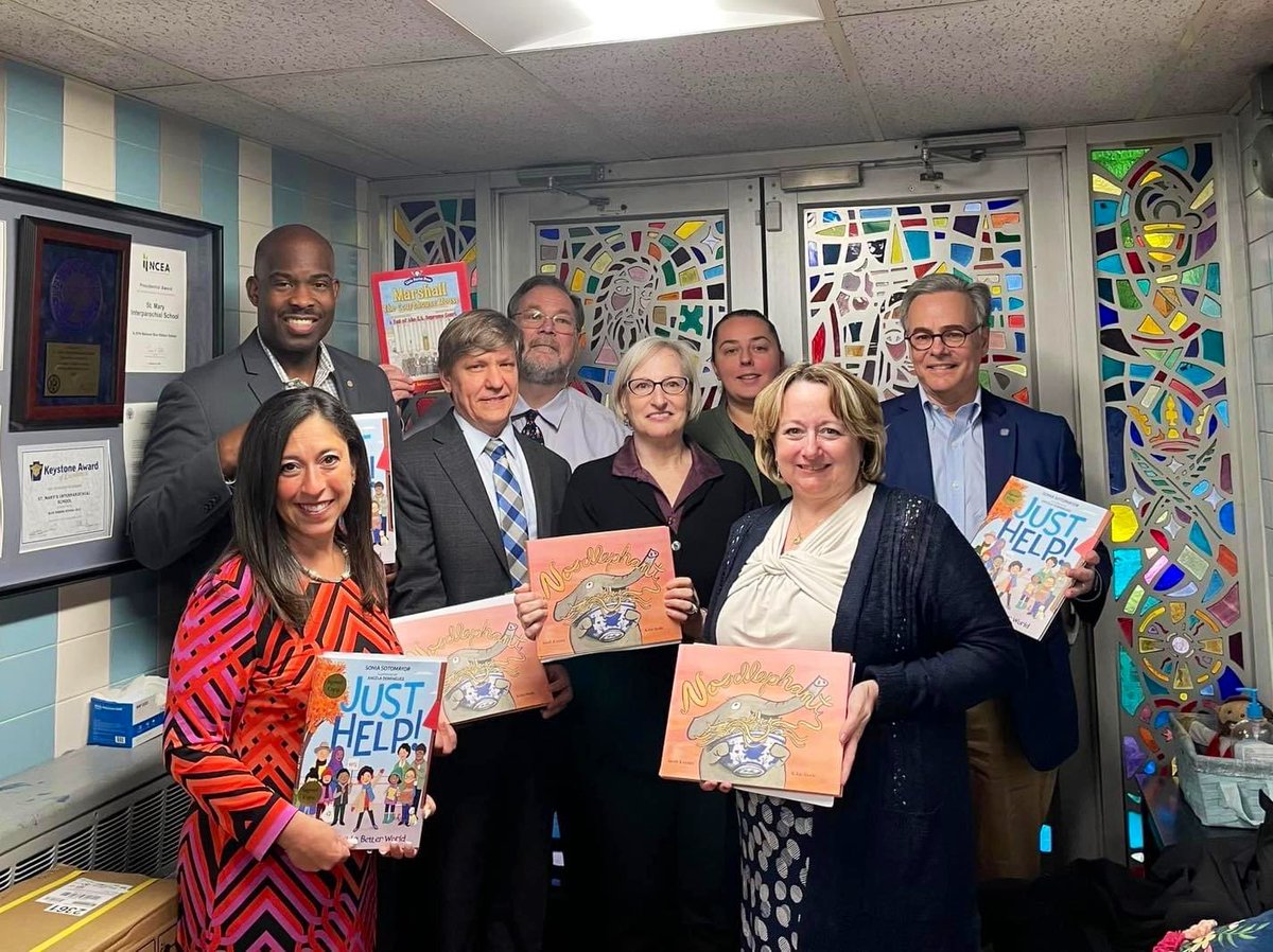 As I make my transition into a Citizen At-Large, I would like to thank the Pennsylvania Bar Association for the opportunity to participate in the Annual Law Day Program. 

I enjoyed reading Just Help! by Justice Sonia Sotomayor @ St. Mary Interparochial School. 

#LawDay2023 #PBA