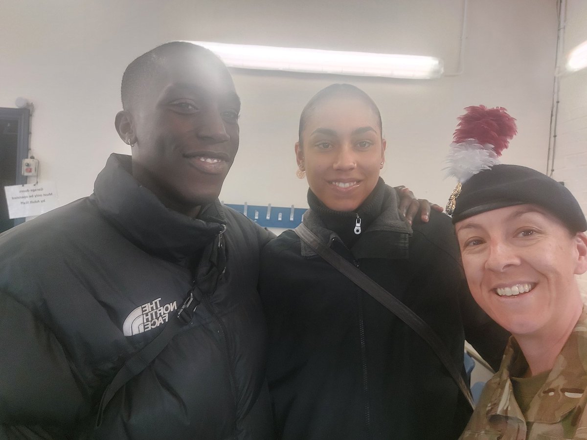 7Coyglseacf's tweet photo. There's nothing like the feeling when your "big people" pop in to visit ๐คธ๐พโโ๏ธ
These two superstars are in 2nd year at Uni & doing BRILLIANTLY!
Still in touch with many Cadet pals ๐
Our Cadets know they'll always have a home to come back to.
So proud!
#Madein7Coy
@MajKOC7 https://t.co/sq1yPvq3aD
