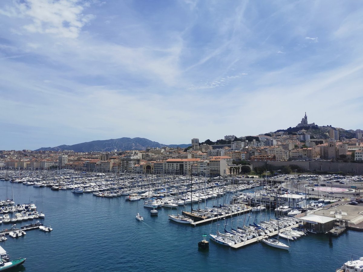 _LucaCigagna_'s tweet photo. #Marseille
#intern
#chirurgieviscérale
On y va! https://t.co/jet9plvWST