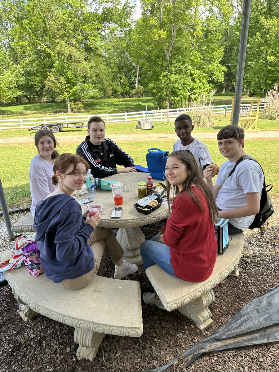 So proud of our VPA National Honor Society (NHS) volunteering at the AIDB! They’ve done a great job for our inaugural year! <a href="/sccboe/">St. Clair County Schools</a> <a href="/Burns_StClair/">Justin Burns</a>