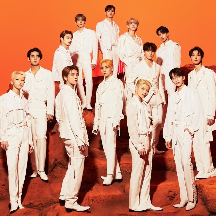 chartdata's tweet photo. #SEVENTEEN (@pledis_17)'s 'FML' and @MorganWallen's 'One Thing At A Time' now battling for #1 on US albums chart with almost 140K units, Morgan currently leads (via @HITSDD). https://t.co/ab8btsOBvf