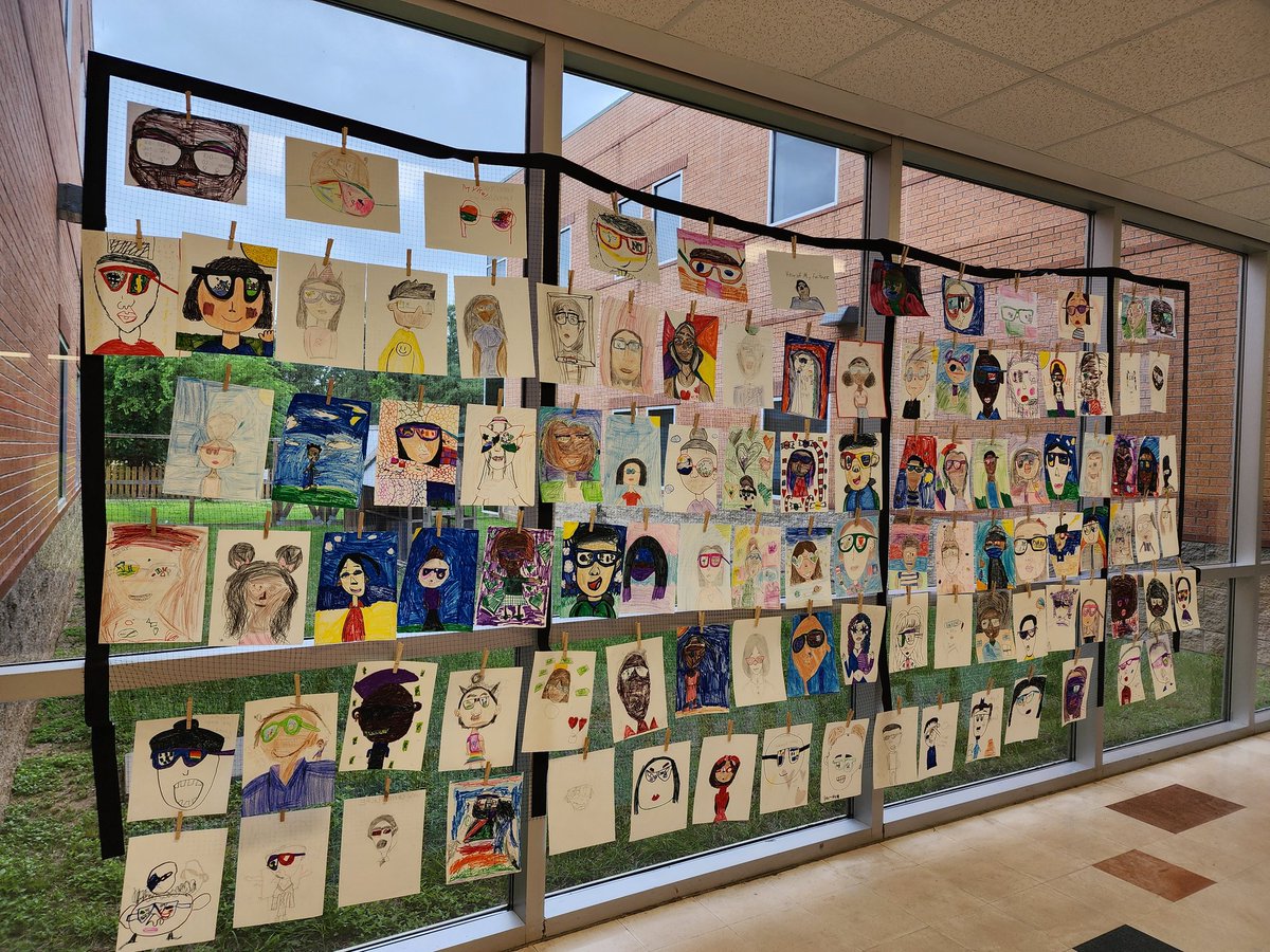 ArtLongfellow's tweet photo. Art Show. A thread. Also there were single-point perspective landscape watercolors of which I somehow didn't get a single good shot. #mybad @elem_longfellow @HISDFineArt @chandelart https://t.co/THix7P31jF