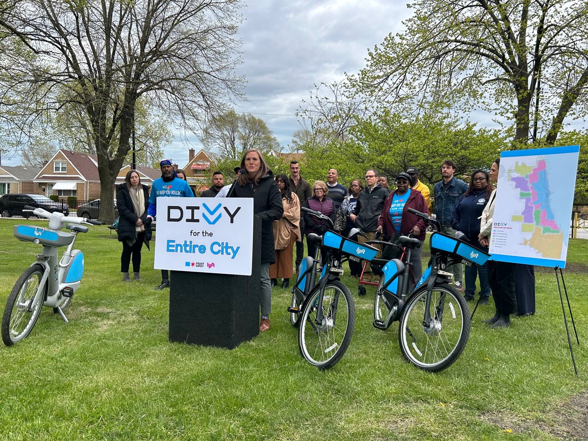 Starting off #BikeMonth with BIG bikeshare news - <a href="/DivvyBikes/">Divvy</a> is officially citywide. 🥳

Starting today, no matter where you’re traveling to in Chicago, you can get there on a Divvy bike. Divvy's service area is now 234 square miles - the largest by area in North America.