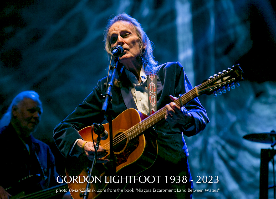 MarkZelinski's tweet photo. #ThankYouGordonLIGHTFOOT for a lifetime of #CanadianMusic. #GordonLightfoot @ 2015 #Greenbelt Picnic photo© from #NiagaraEscarpment #LandBetweenWaters https://t.co/np2cju2noc @conont @Hamilton_CA @GGHfriends @HamiltonNature @BruceTrail_BTC @OCADn @greenbeltca #GordonLightfootRIP https://t.co/Ae9yYcangX
