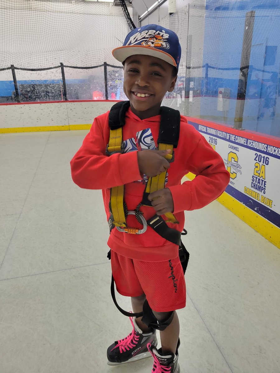 Harnessed up. Ready to ⛸️
#PuttingInTheWork
#Time2Grind