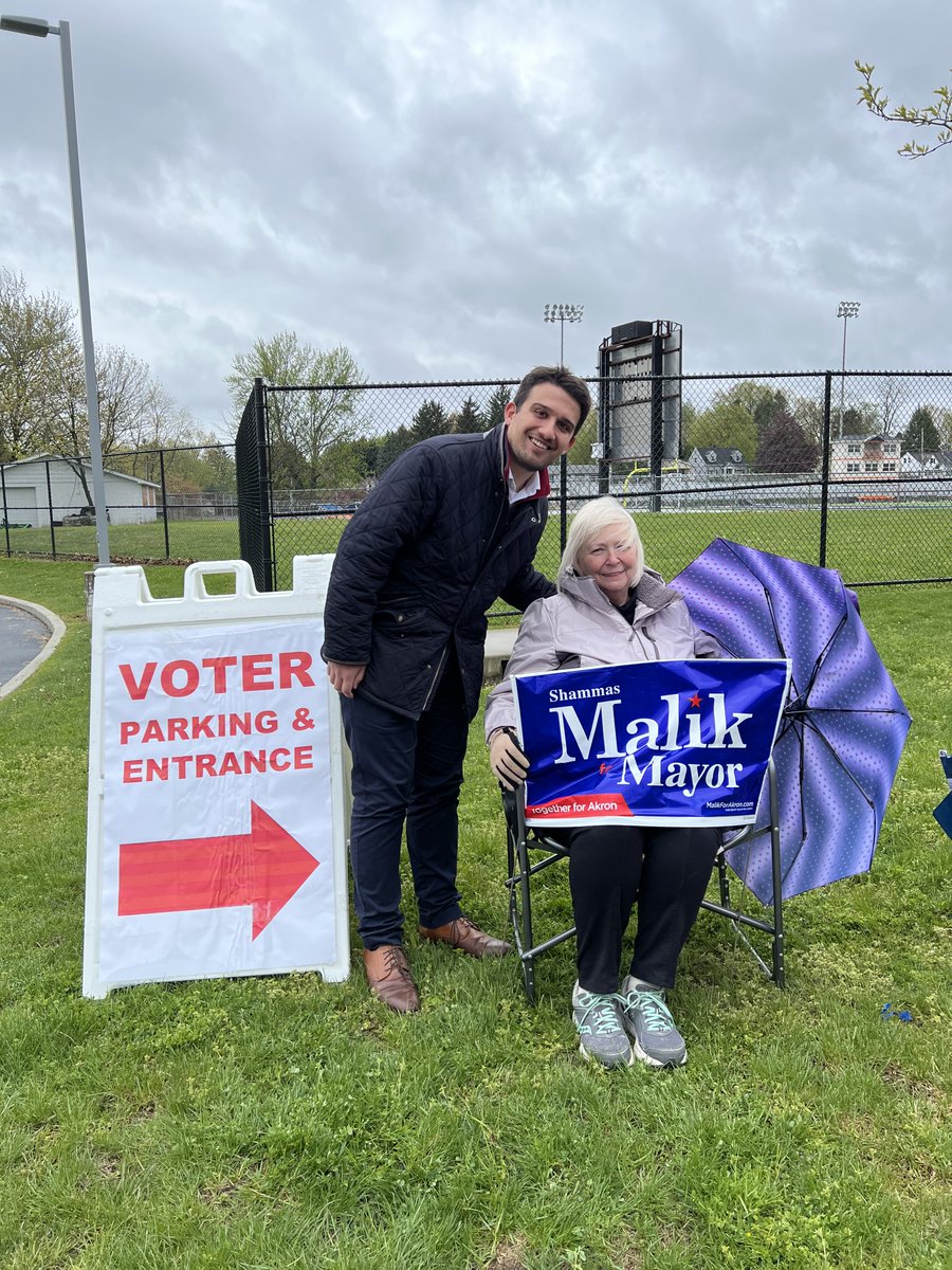 shammasmalik's tweet photo. So much energy in our city today -- from Ellet to Buchtel, Highland Square to North Hill, Goodyear Heights to Middlebury, Firestone Park to Wallhaven! Voters and volunteers out in full force.
2.5 hours to vote. Let's do this, Akron!
#MalikForMayor #TogetherForAkron #MakeItMalik https://t.co/ecc5AIthBp