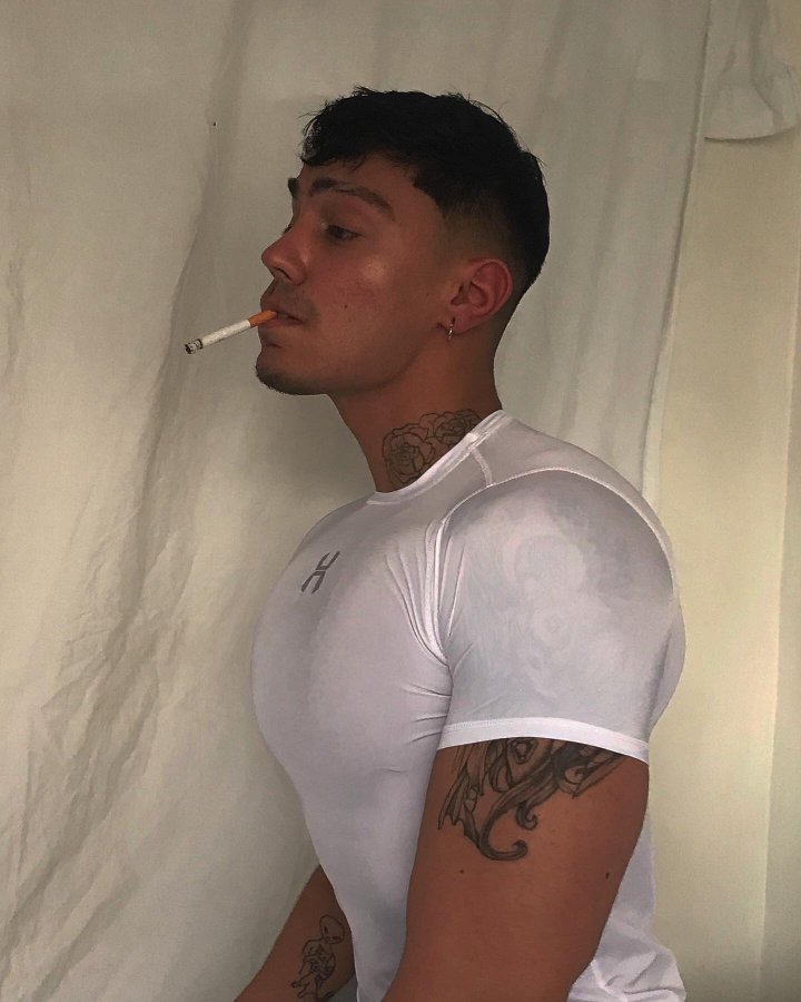 FvJvhQIXgAABN7c?format=jpg&name=900x900