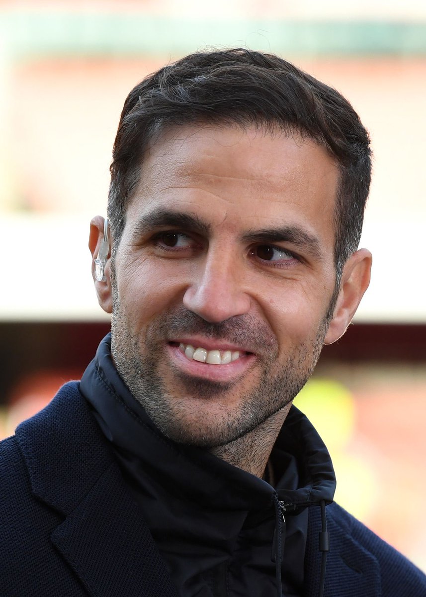 🚨🚨🗣️ سيسك فابريغاس:

"عندما كنت صغيرًا ، كان لدي مدرب مع 11 حبة زيتون وكان يرميها على الطاولة بدون تكتيكات. هكذا أرى تشيلسي".