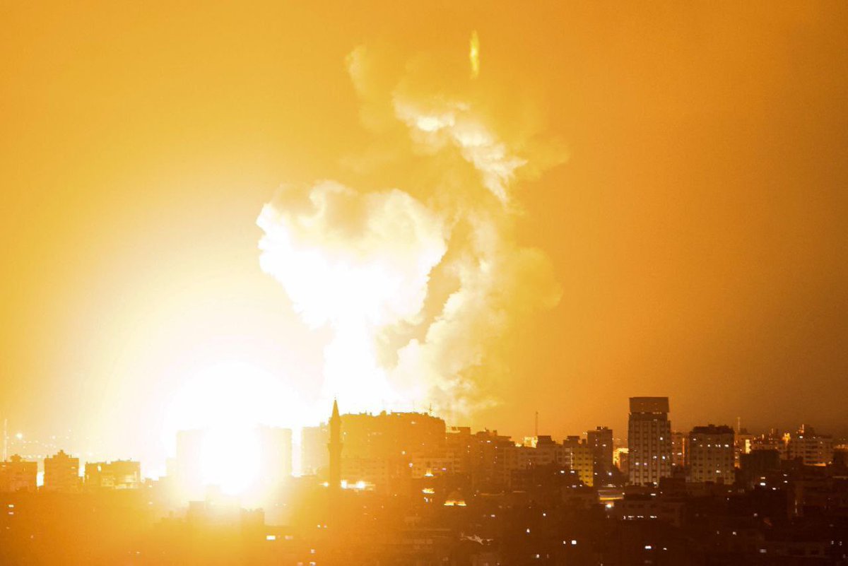 MuhammadSmiry's tweet photo. Gaza Under Attack https://t.co/lc6N20xSqY