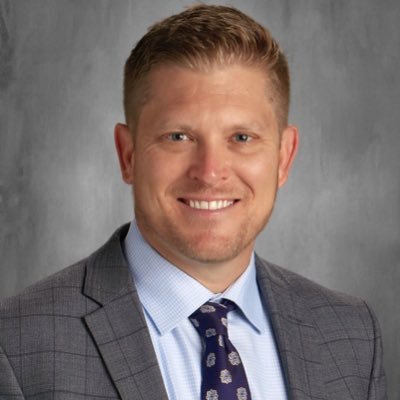 NhknightsP's tweet photo. Thank you to Dr. Andy Vollmuth @andrewvollmuth  for your years of leadership as Principal at Normandale Hills Elementary.  Always a Knight @NHKnights #NationalSchoolPrincipalsDay https://t.co/h3juKICBWM