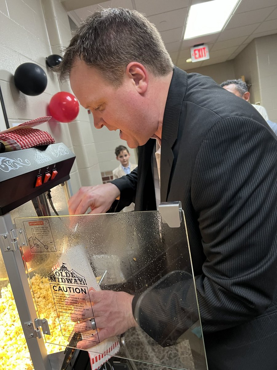 lpleak's tweet photo. Let me tell you about our assistant principal @BoHill24 today he made popcorn for the staff, worked in the hallway for our voter visitors and even helped remove a pylon from under a voters car.  @BPEKnights is thankful for his leadership. https://t.co/TkcIO0kpyM
