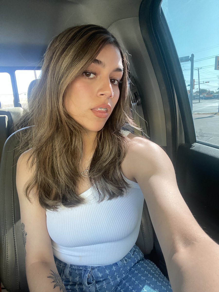 aabemyaa's tweet photo. in full bloom 💐 https://t.co/qcvW0DbDzn