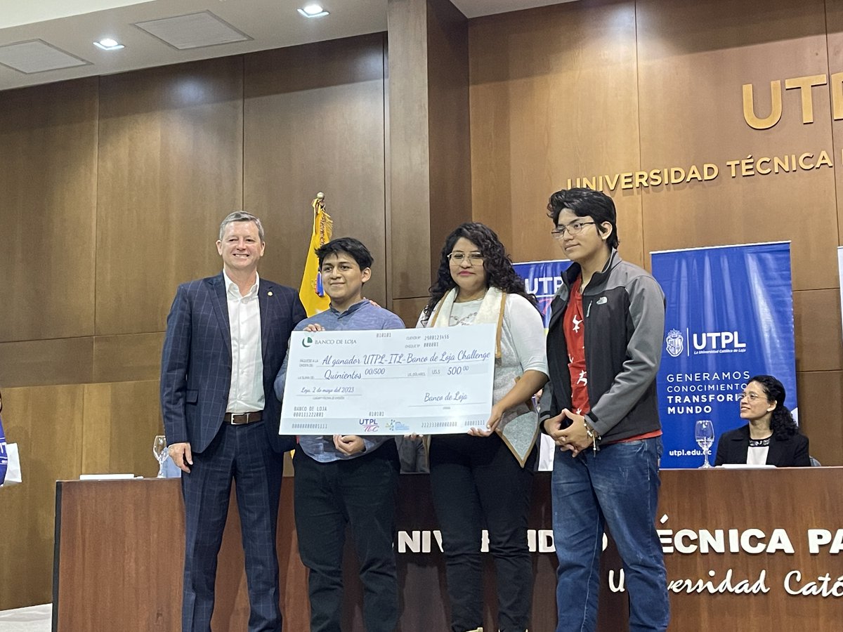 utpl's tweet image. 👨‍💻 ¡Ya tenemos ganadores del I Desafío TECH Loja organizado por #UTPLTEC, el Parque Científico y Tecnológico UTPL y @tecnologicoloja! 

Felicitaciones a nuestros estudiantes de #ComputaciónUTPL y del ISTL por sus propuestas innovadoras para el reto propuesto por @BancodeLoja_. 👏