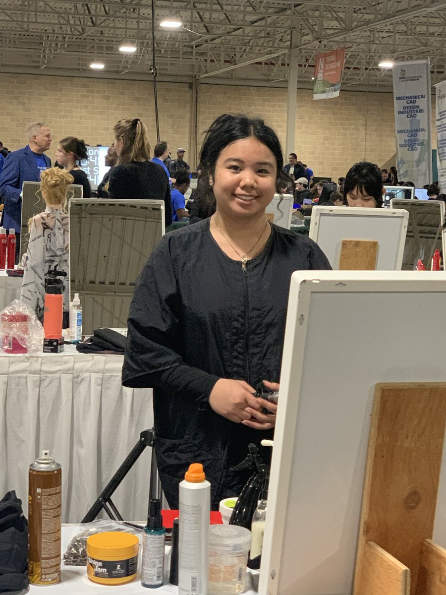 Representing at Skills 2023 today! Go Falcons!!! ⁦<a href="/StAugSS/">St. Augustine S.S.</a>⁩ ⁦<a href="/DpExperiential/">Experiential Learning @DPCDSB</a>⁩ 💇🏻‍♀️💇🏽💫