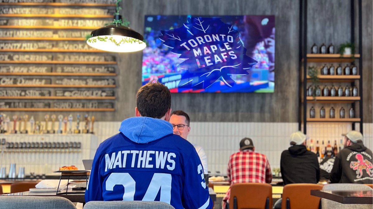 Catch round two at the <a href="/GLB_Brewpub/">GLB Brewpub</a> and cheer on the <a href="/MapleLeafs/">Toronto Maple Leafs</a>! 20 #FreshGLB beers, Detroit style pizza, an incredible burger, lots of sustainably sourced apps, and big screens with the sound on! #GoLeafsGo 

GLB Brewpub - 11 Lower Jarvis, #Toronto.